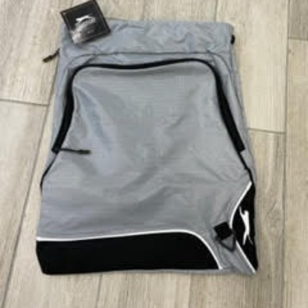 🎊👔HP Mens Style Party👔🎊  INWT SLAZENGER DRAWSTRING BACKPACK GREY/BLK